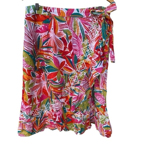 C&C California Dresses & Skirts - C&C California Midi Ruffle Faux Wrap Embroidered Skirt I Size: XL